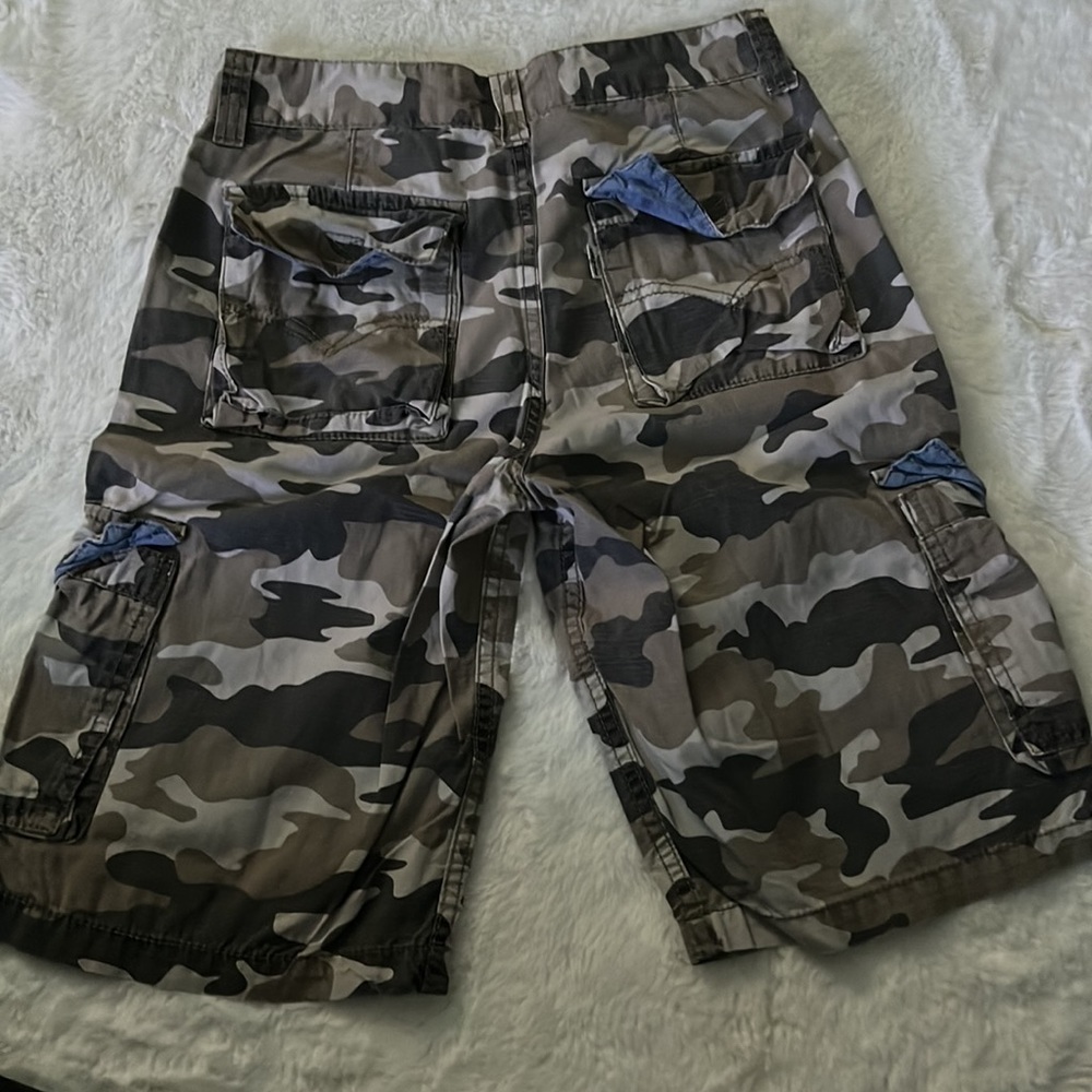 Levi’s Short - Picture 2 of 7